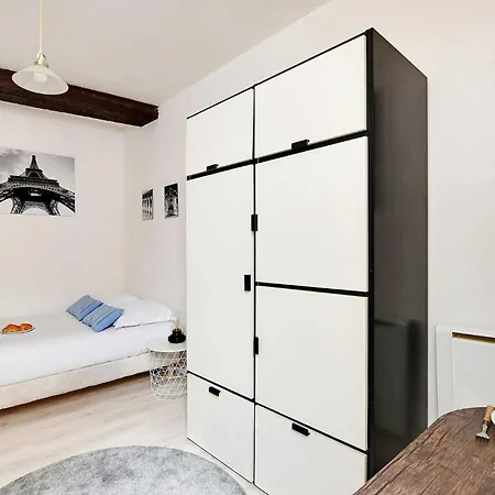 Apartment Cozy In The Heart Of The Marais *