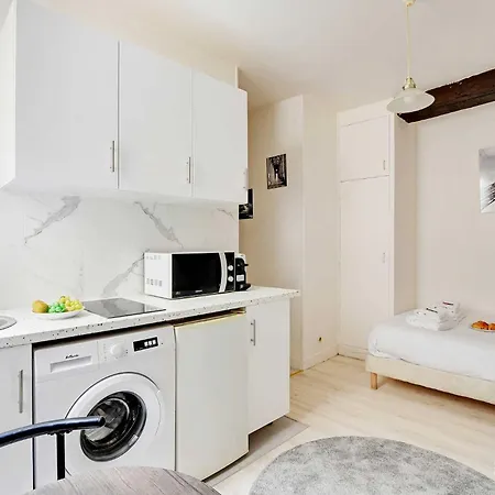 Cozy In The Heart Of The Marais Apartment *