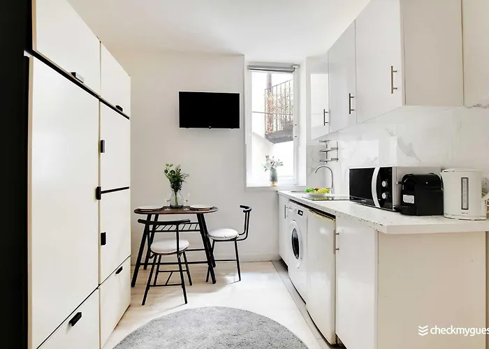 Cozy In The Heart Of The Marais דירה